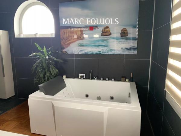 Bordeaux : Maison de ville avec dépendance et jardin avec piscine