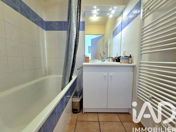 Location appartement 3 pièces 58 m² Nîmes