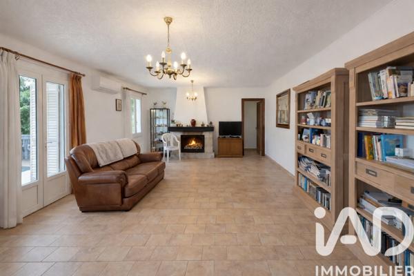 Maison à vendre 5 pièces 96 m² Peyrolles-en-Provence