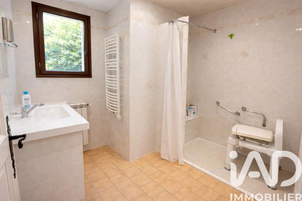 Maison à vendre 5 pièces 96 m² Peyrolles-en-Provence