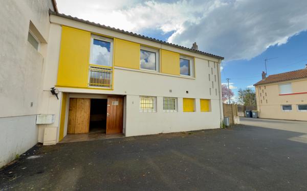 Maison à vendre    6 pièces • 121,80 m2 Saint-Benoît