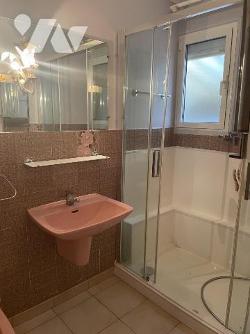 Maison de plain pied VALREAS