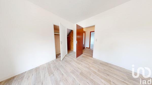 Maison de village 7 pièces de 156 m² à Lopérec (29590)