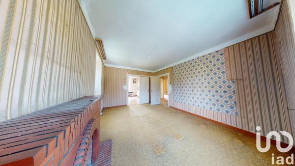 Maison de village 7 pièces de 156 m² à Lopérec (29590)