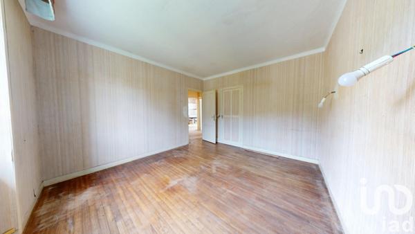 Maison de village 7 pièces de 156 m² à Lopérec (29590)