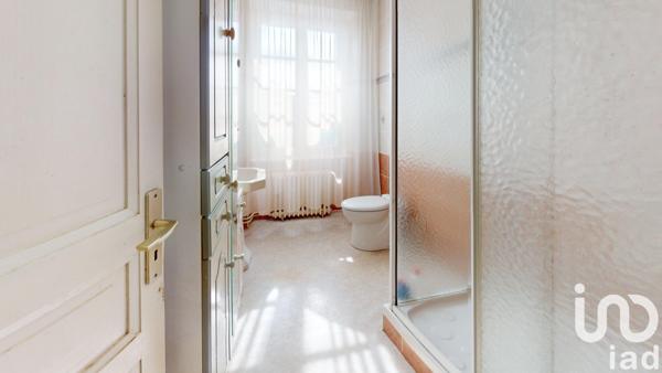 Maison de village 7 pièces de 156 m² à Lopérec (29590)