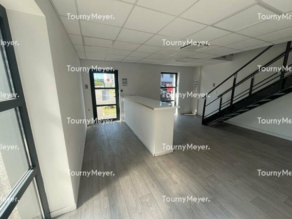 A LOUER - LOCAL D'ACTIVITES NEUF - VILLENAVE D'ORNON