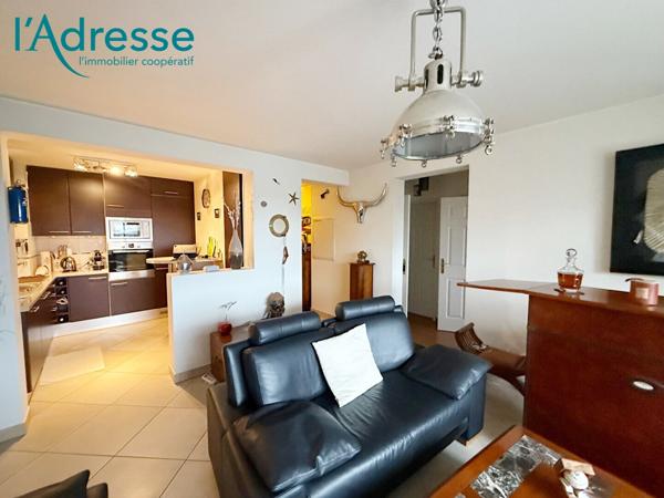 RARE 3 PIECES AVEC DOUBLE BOX ET 2 PARKING