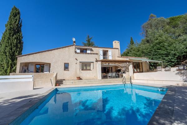 Villa au calme proche centre ville