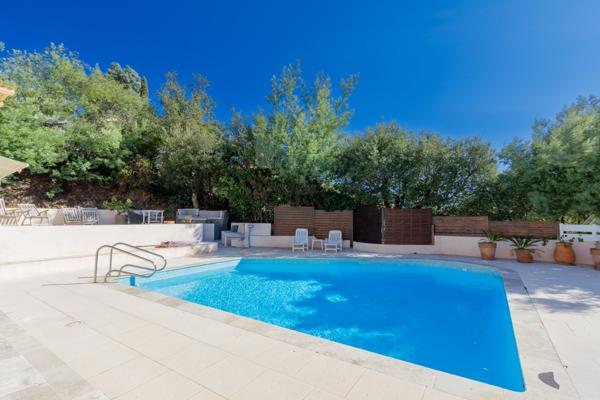 Villa au calme proche centre ville