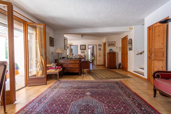 Villa au calme proche centre ville