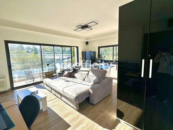 Maison 8 pièces - 138 m² Exclusivité efficity