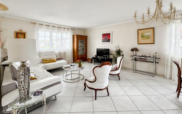 Maison à vendre    4 pièces •  Saint-Jean