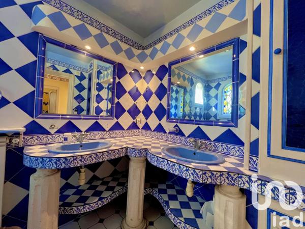 Maison traditionnelle 5 pièces de 178 m² à Rochefort-du-Gard (30650)