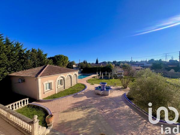 Maison traditionnelle 5 pièces de 178 m² à Rochefort-du-Gard (30650)