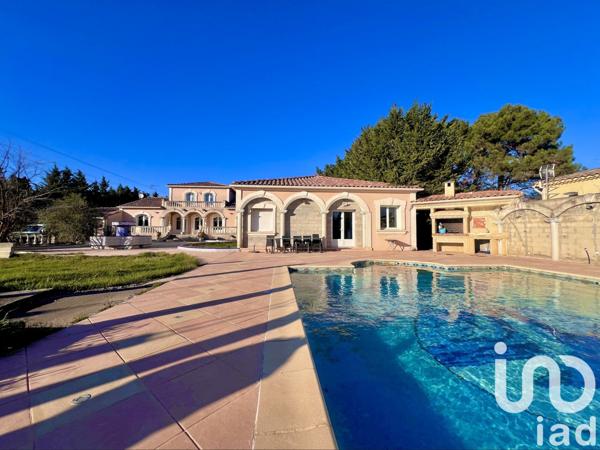 Maison traditionnelle 5 pièces de 178 m² à Rochefort-du-Gard (30650)