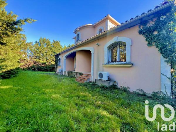 Maison traditionnelle 5 pièces de 178 m² à Rochefort-du-Gard (30650)