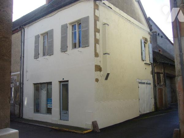 CENTRE VILLE LE DONJON  MAISON DE VILLE