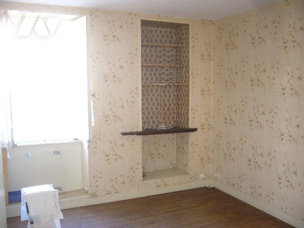 CENTRE VILLE LE DONJON  MAISON DE VILLE