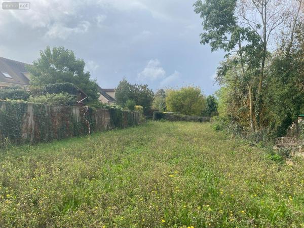 Terrain à Batir à vendre à Chartres dans l'Eure-et-Loir (28000), ref : 394