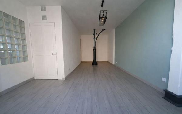 Maison à louer    5 pièces •  Charmes