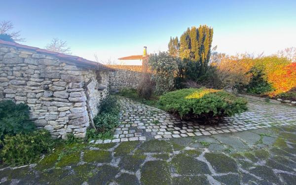 Maison à vendre    3 pièces •  Saint-Martin-de-Ré