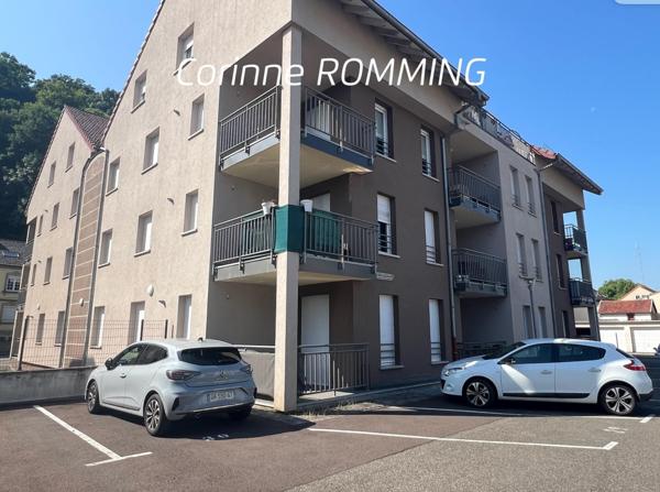 Bel appartement avec Balcon, cave et 2 parkings dont 1 intérieur