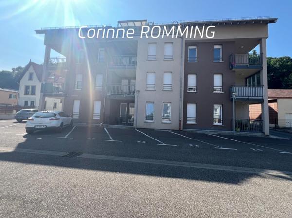 Bel appartement avec Balcon, cave et 2 parkings dont 1 intérieur