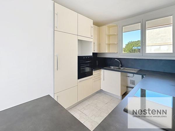 Fréjus - Secteur Base Nature, T2 dernier étage avec vue dégagée et place de parking