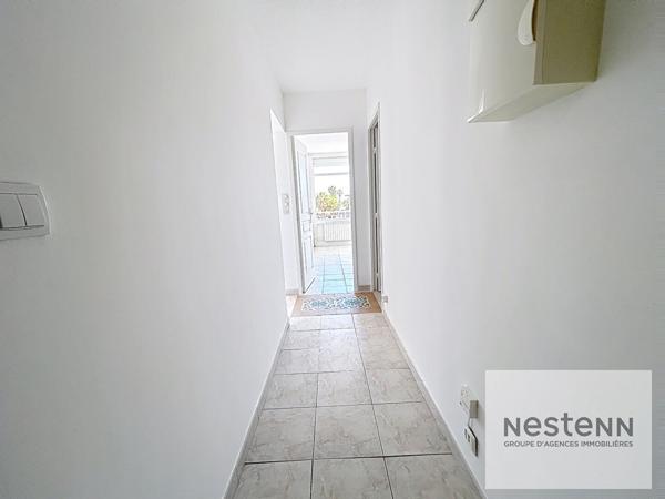 Fréjus - Secteur Base Nature, T2 dernier étage avec vue dégagée et place de parking