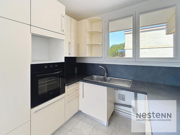 Fréjus - Secteur Base Nature, T2 dernier étage avec vue dégagée et place de parking