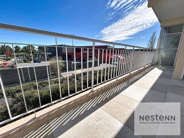Fréjus - Secteur Base Nature, T2 dernier étage avec vue dégagée et place de parking