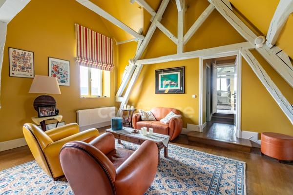 Château à vendre proche de Soissons – 720 m² avec 5 chambres -Maison indépendante de 85 m², piscine couverte, grand garage et parc de 2,57 hectares