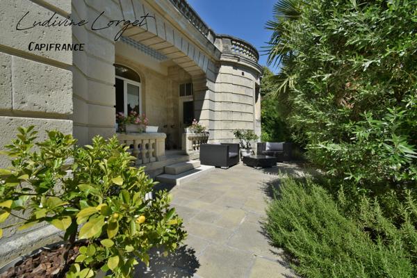 Château à vendre proche de Soissons – 720 m² avec 5 chambres -Maison indépendante de 85 m², piscine couverte, grand garage et parc de 2,57 hectares