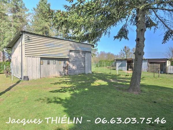 PAVILLON TOTALEMENT RÉNOVÉ SUR 1,4 HA AVEC DÉPENDANCES