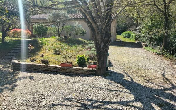 Maison à vendre    4 pièces • 80 m2 Châteauneuf-du-Rhône