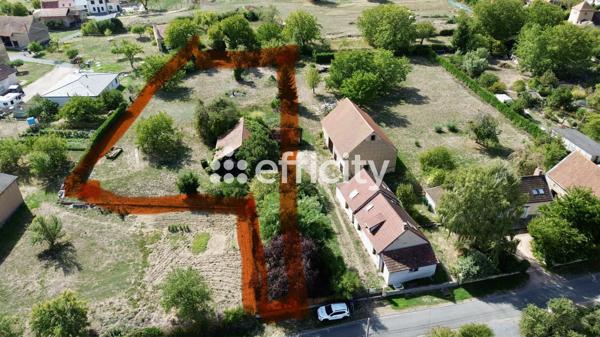 Terrain
        
        - 2400 m² Exclusivité 45 000 € *