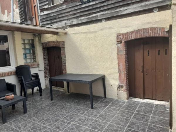 À vendre proche de SEZANNE, maison de 5 pièces avec une dépendance et son jardin