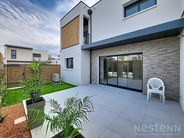 Maison contemporaine 4 chambres avec garage et jardin