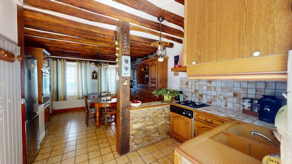 MAISON 5 pièces et GRANGE  avec compteur EDF 295 000