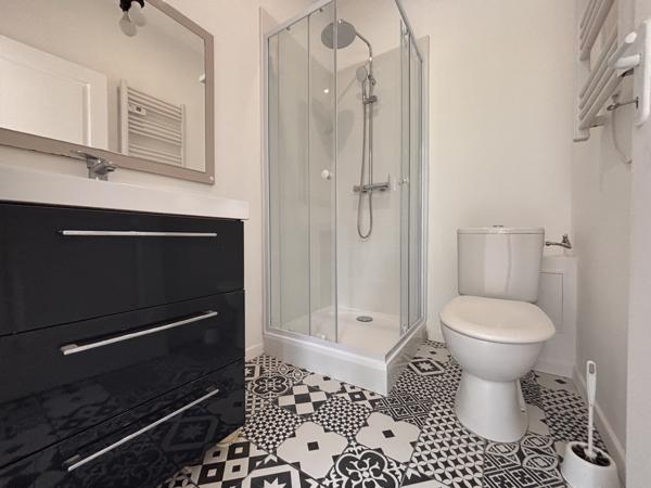 Immeuble 14 pièces - 300 m²