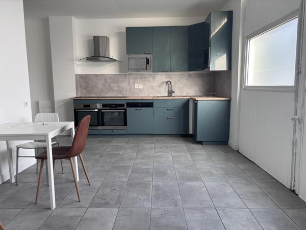 Immeuble 14 pièces - 300 m²