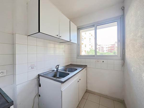 CAGNES SUR MER (Val Fleuri)  / 2 pièces de 36m² avec terrasse, pkg et cave.