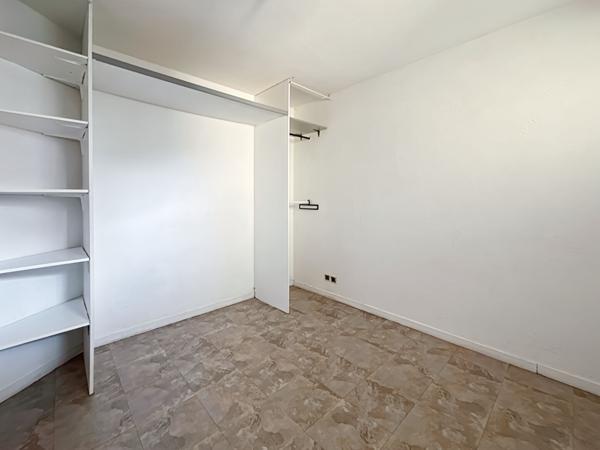 CAGNES SUR MER (Val Fleuri)  / 2 pièces de 36m² avec terrasse, pkg et cave.