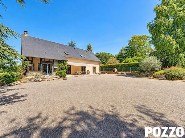 À VENDRE - Maison dans le bourg de Bréhal de 255m² au calme avec parc arboré BREHAL