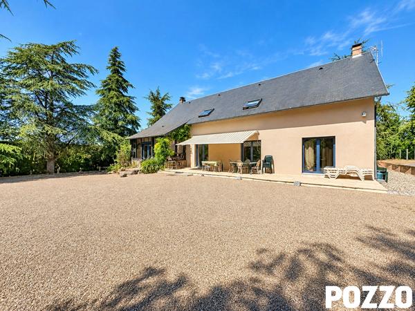 À VENDRE - Maison dans le bourg de Bréhal de 255m² au calme avec parc arboré BREHAL