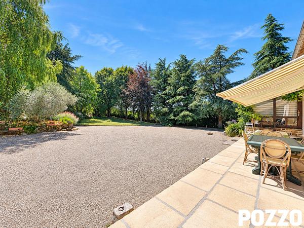 À VENDRE - Maison dans le bourg de Bréhal de 255m² au calme avec parc arboré BREHAL