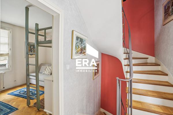 A VENDRE ÉLÉGANT 4P ATYPIQUE "COMME UNE MAISON" CENSIER MOUFFETARD Paris 5E