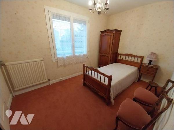 Maison à Vendre à Vitré (35500) en Ille-et-Vilaine (35)

SUD VITRE - Maison de 72 m² située s...