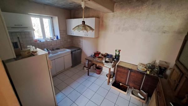 Maison ancienne de plain pied - Combles aménageables